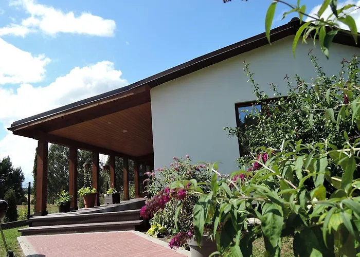 Semesterbostad Near Baltic Sea And Forest Kołczewo